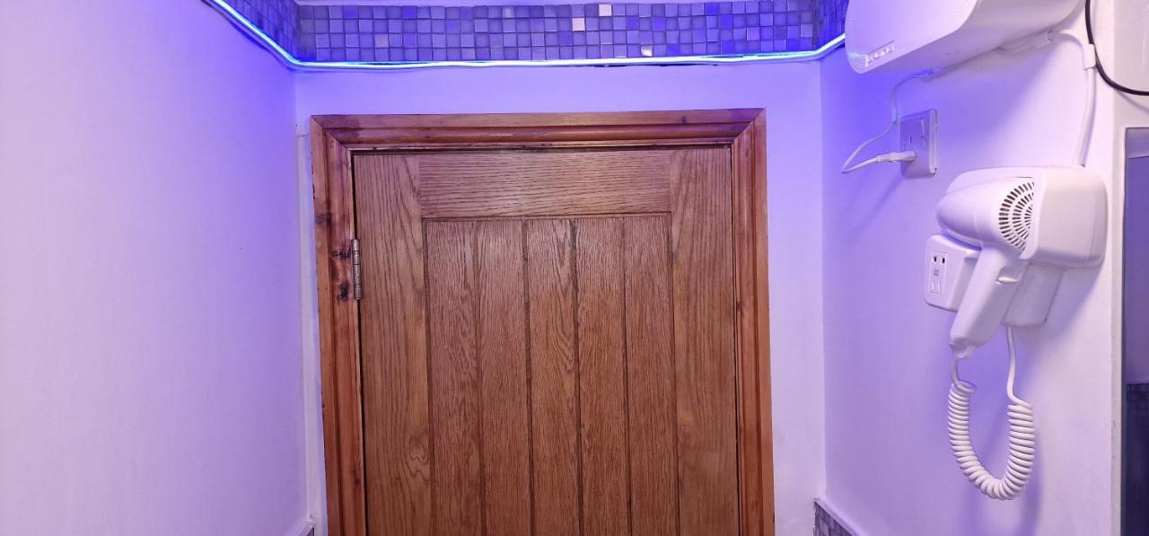1 Bedroom Studio 埃尔特姆 外观 照片